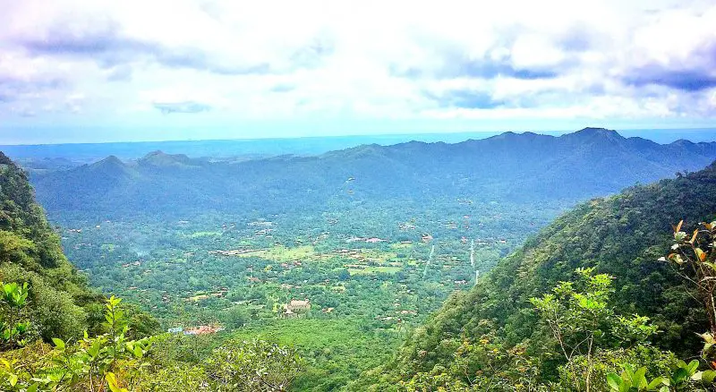 hiking in El Valle de Anton