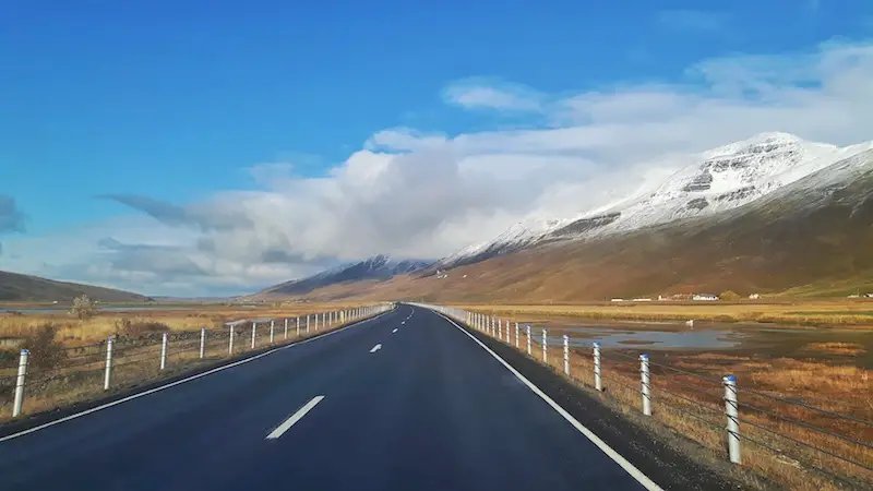 views while driving in Iceland