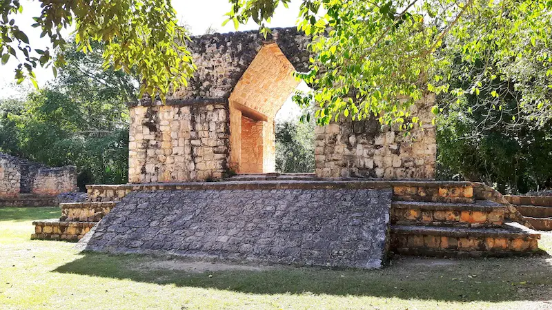 Angular four sided entrance arch on a platform at the mayan ruins Ek Balam, Valladolid Mexico.