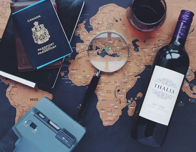 20 Unique Travel Gifts for Friends going Travelling (that they’ll actually want)!